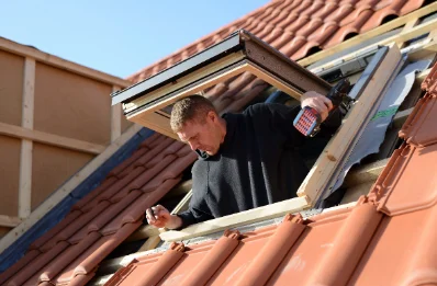 Pose de fenêtres de toit Velux à Cournanel